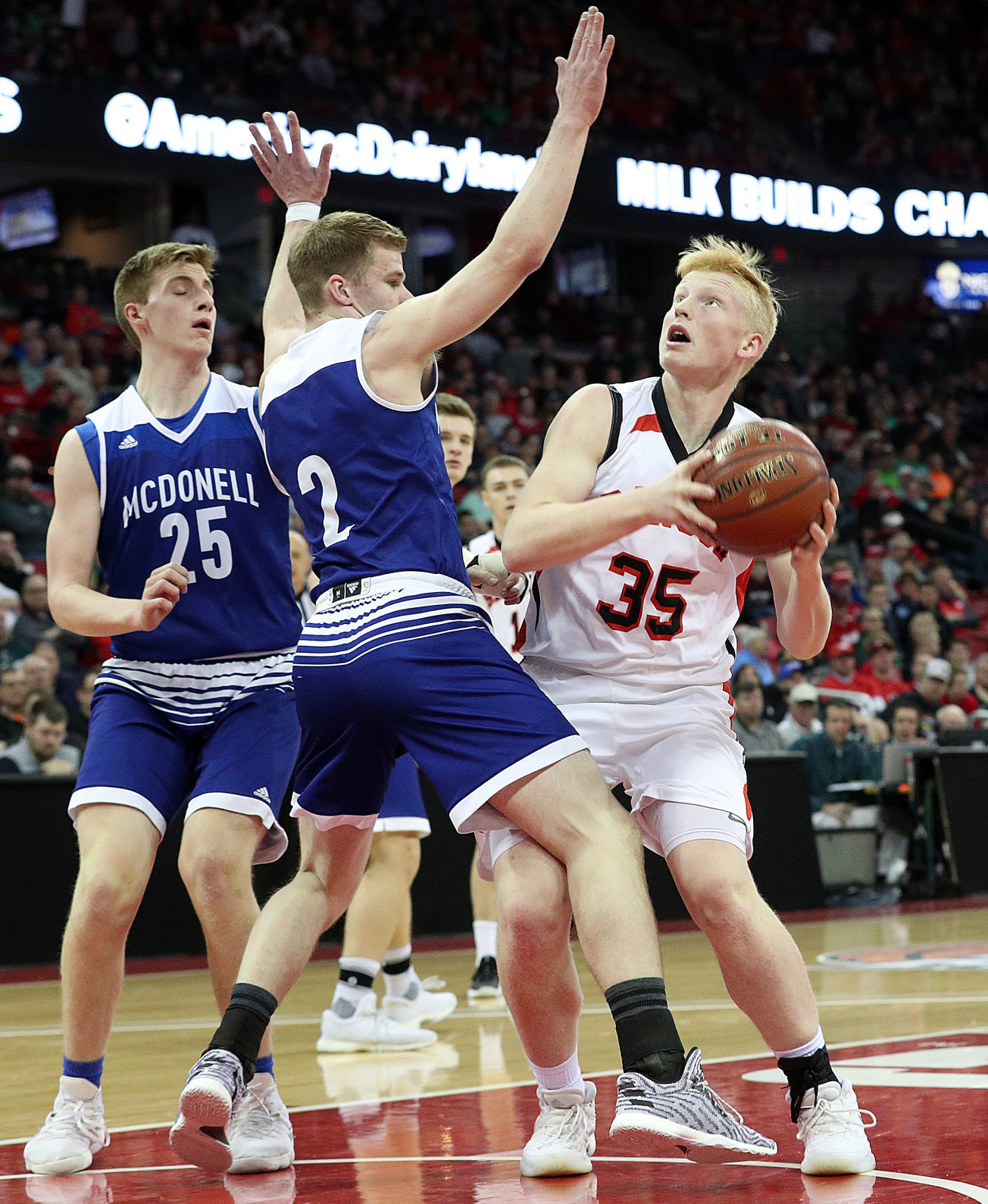 Bangor vs. Chippewa McDonell championship game